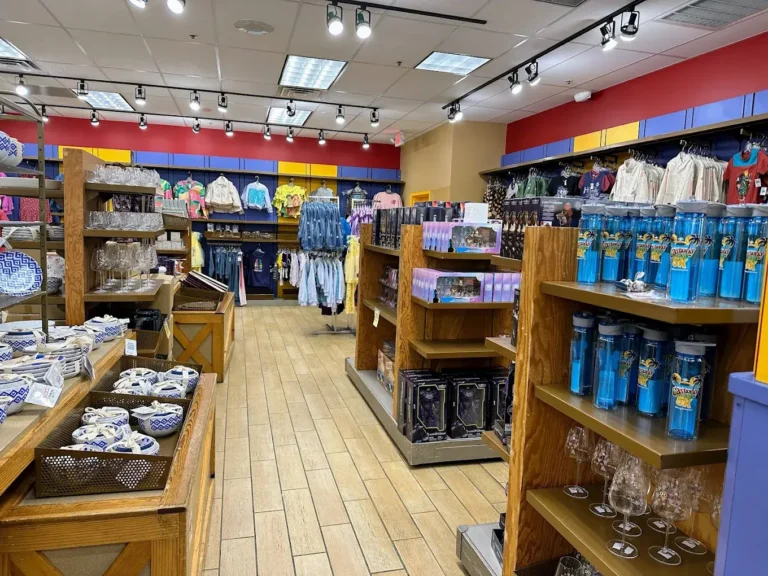 disney disneys character warehouse at prlando vineland premium outlets 768x576