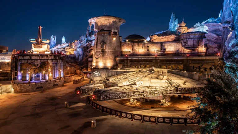 disney millennium falcon smugglers run 768x432